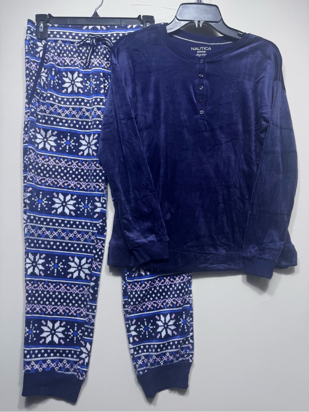 Nautica Navy Blue Snowflake Fleece Pajama Set NWOT size xsmall